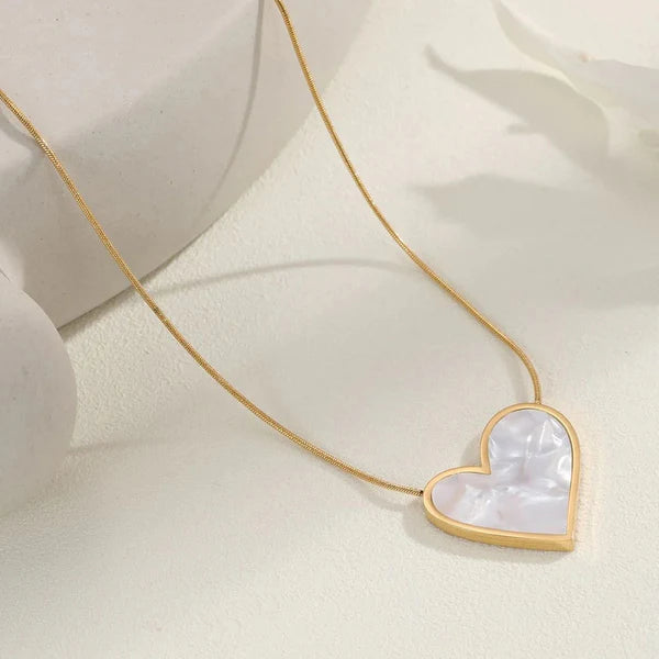 GOLD BIG HEART NECKLACE