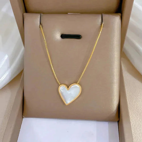 18KT GOLD BIG HEART NECKLACE
