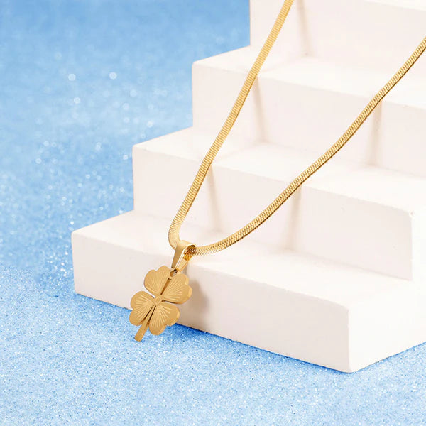 GOLD PLATED CLOVER NECKLACE
