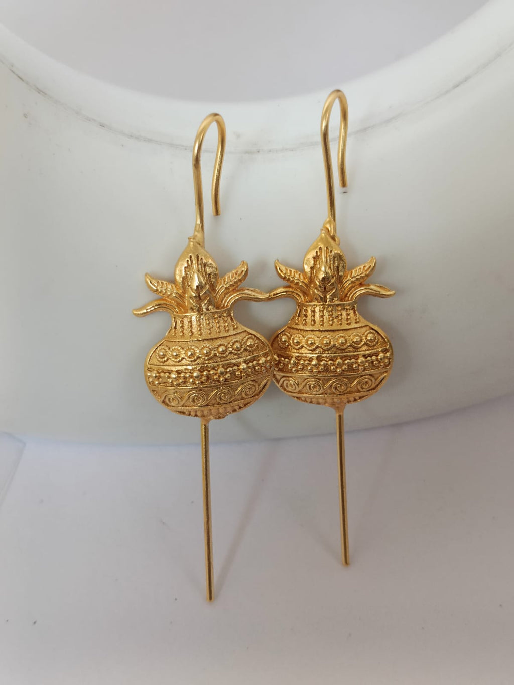 TRADITIONAL EARCUFF KALASH